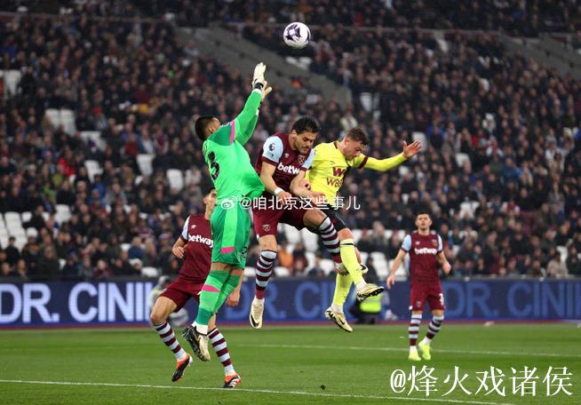 罗杰斯双响助维拉3-2逆转西汉姆联，马夫罗帕诺斯自摆乌龙